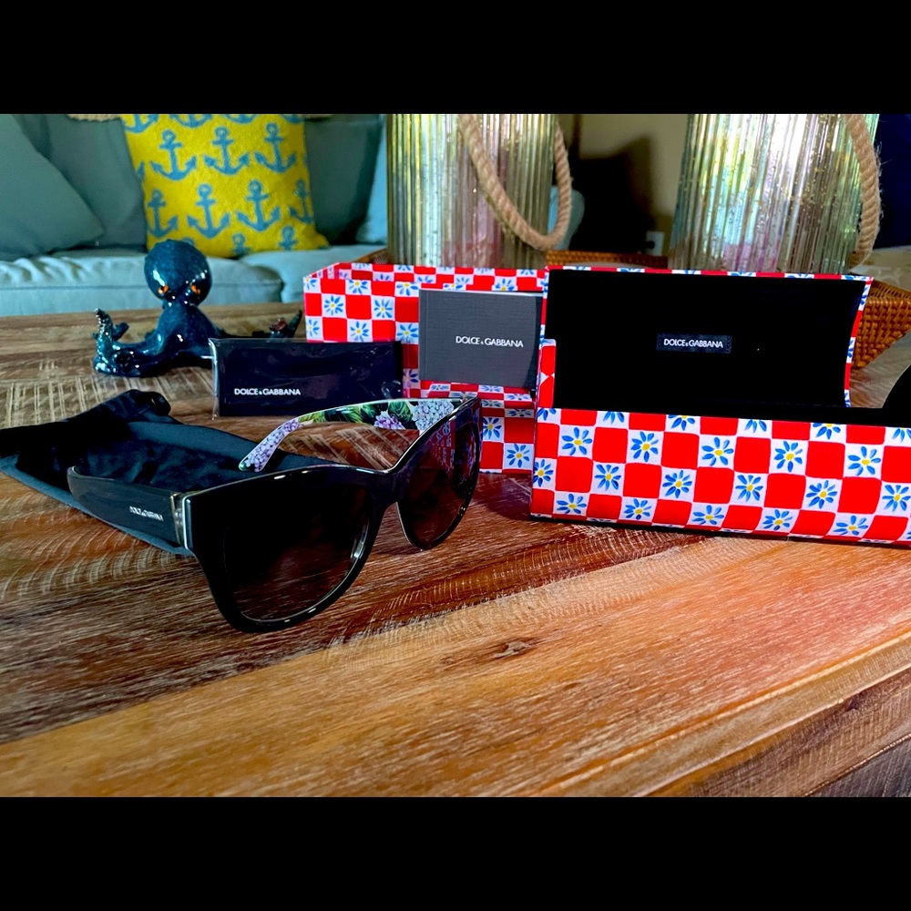 Brand New Dolce & Gabanna sunglasses | Floral Collection